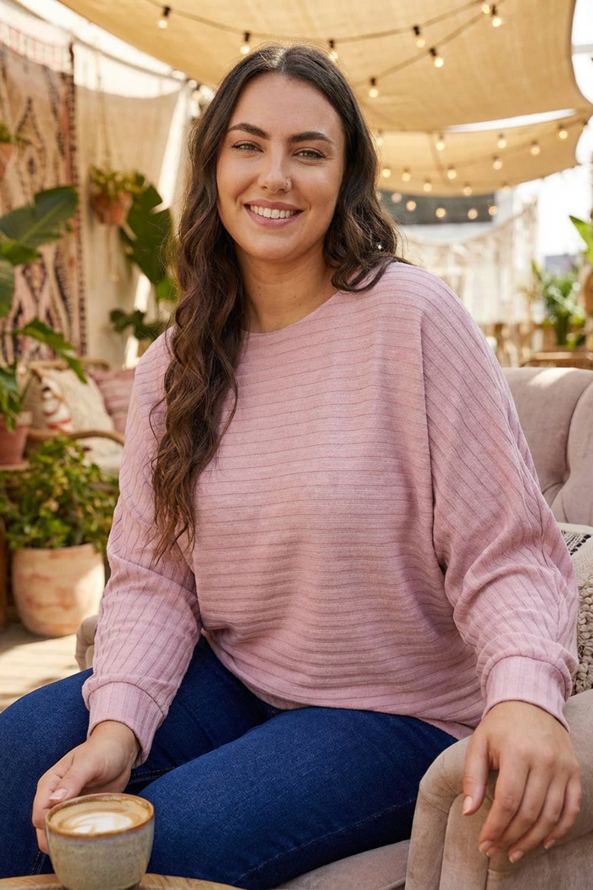 Büyük Beden Sweatshirt ve Günlük Giyim: Rahat, Şık ve Modern