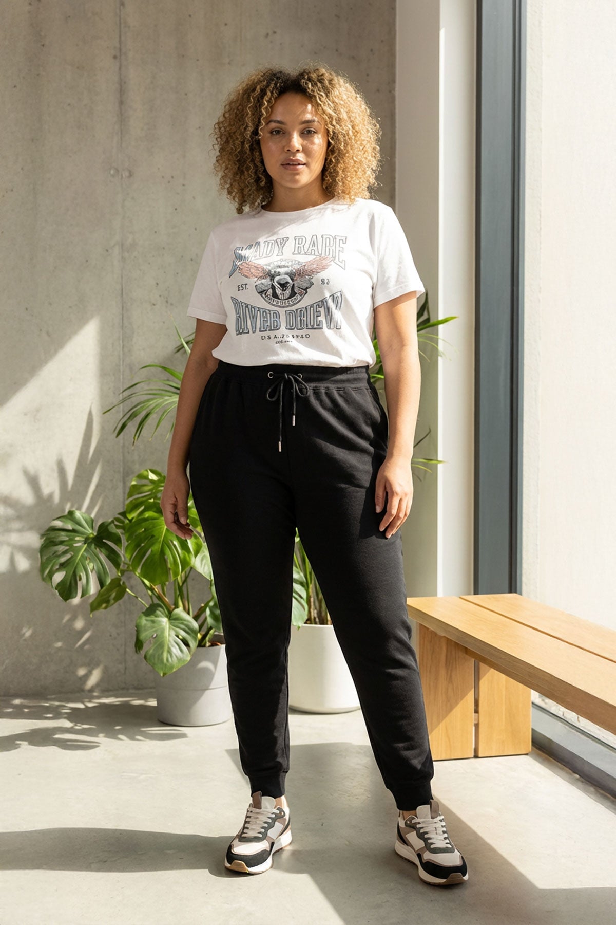 Büyük Beden Beli ve Paçası Lastikli Cepli Eşofman Altı 126107 Vervegrand