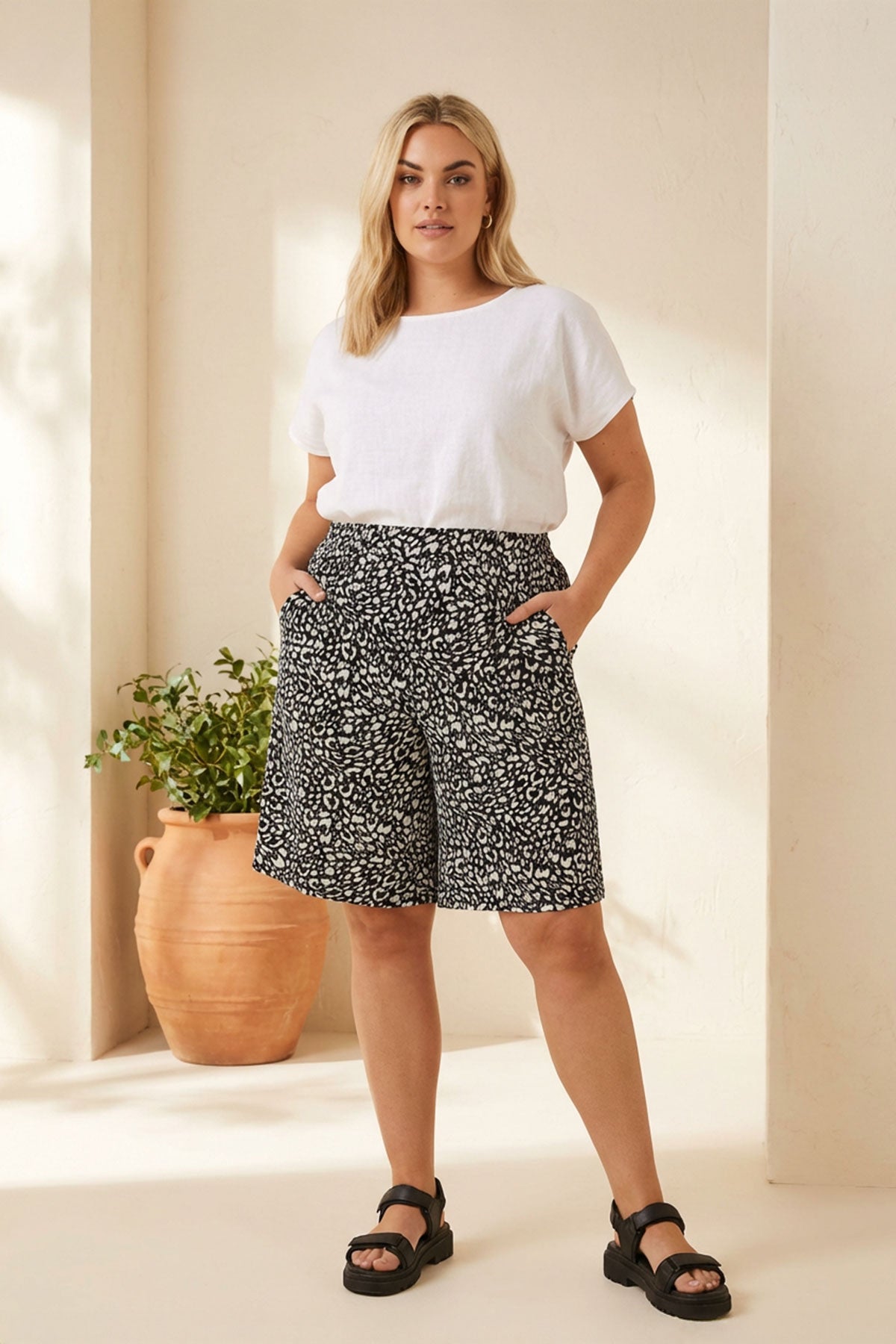 Büyük Beden Beli Lastikli Desenli Bol Kesim Likralı Şort 145050 Vervegrand