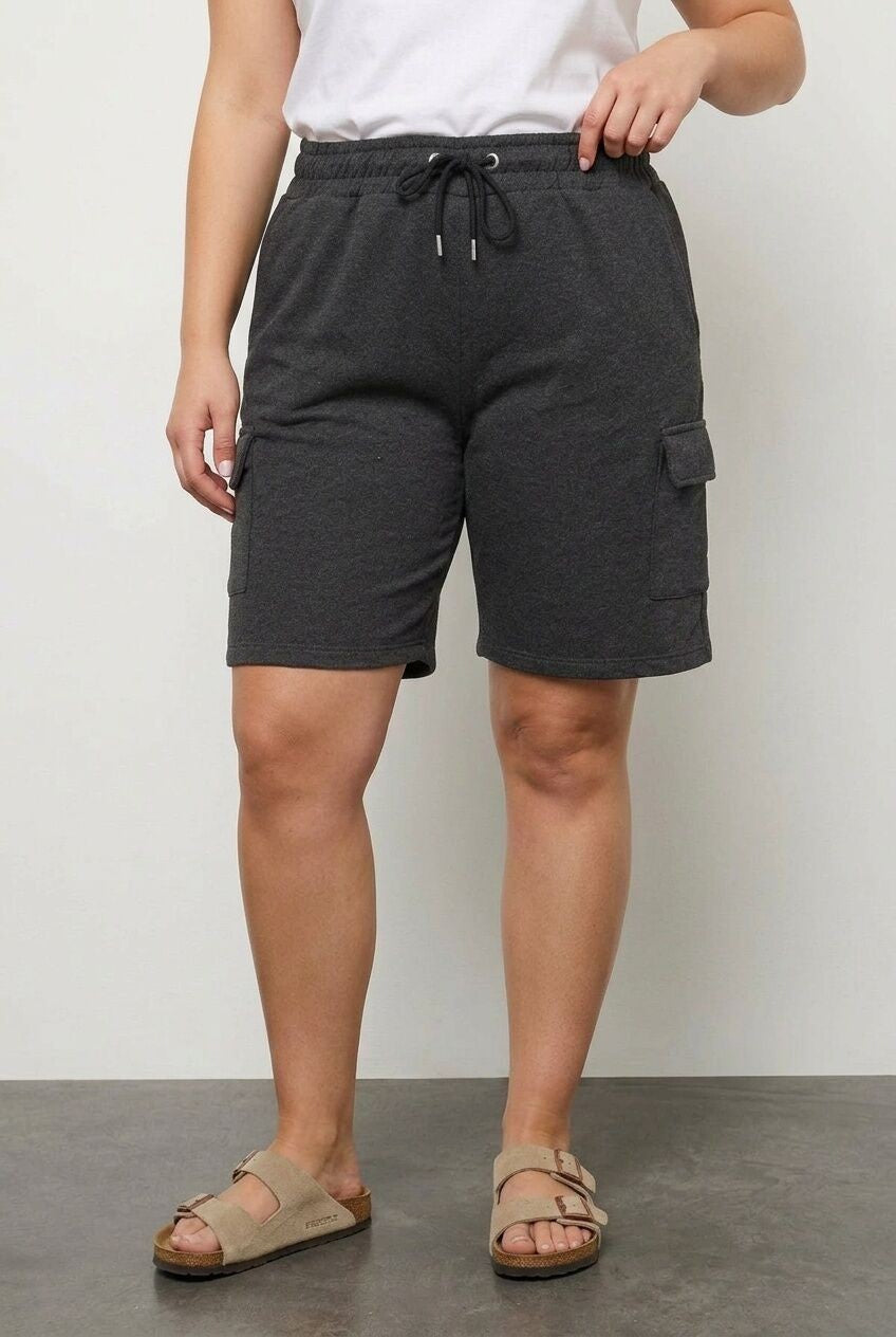 Cepli Beli Büzgülü Bol Kesim Jogger Şort 303196