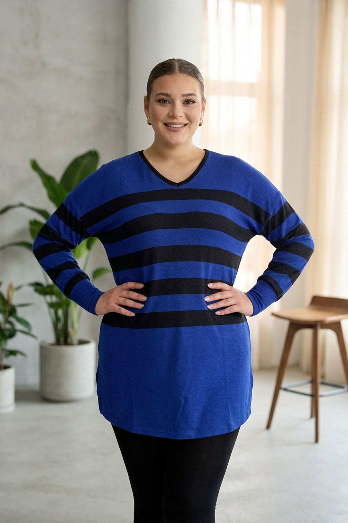 Büyük Beden V Yaka Çizgili Yırtmaç Detaylı İnce Kumaşlı Uzun Bluz 301567 Vervegrand