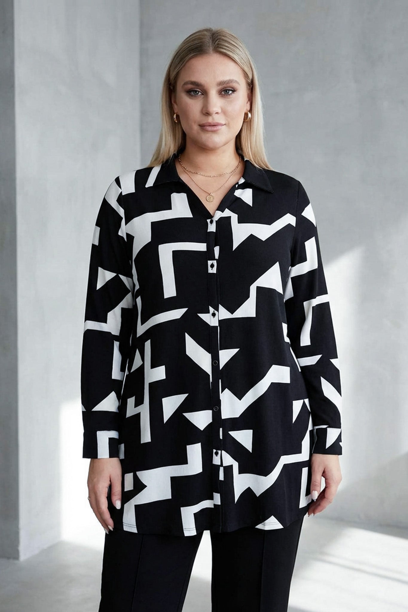 Büyük Beden Uzun Kollu Soyut Desenli Uzun Gömlek 304106 Vervegrand