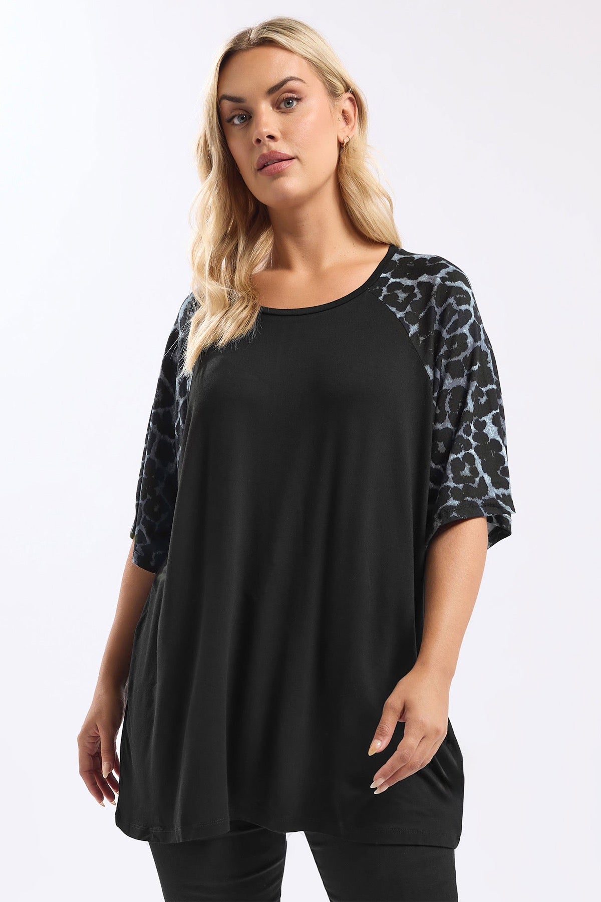 Büyük Beden Bisiklet Yaka Kısa Kollu Leopar Desenli T-shirt 322996 Vervegrand