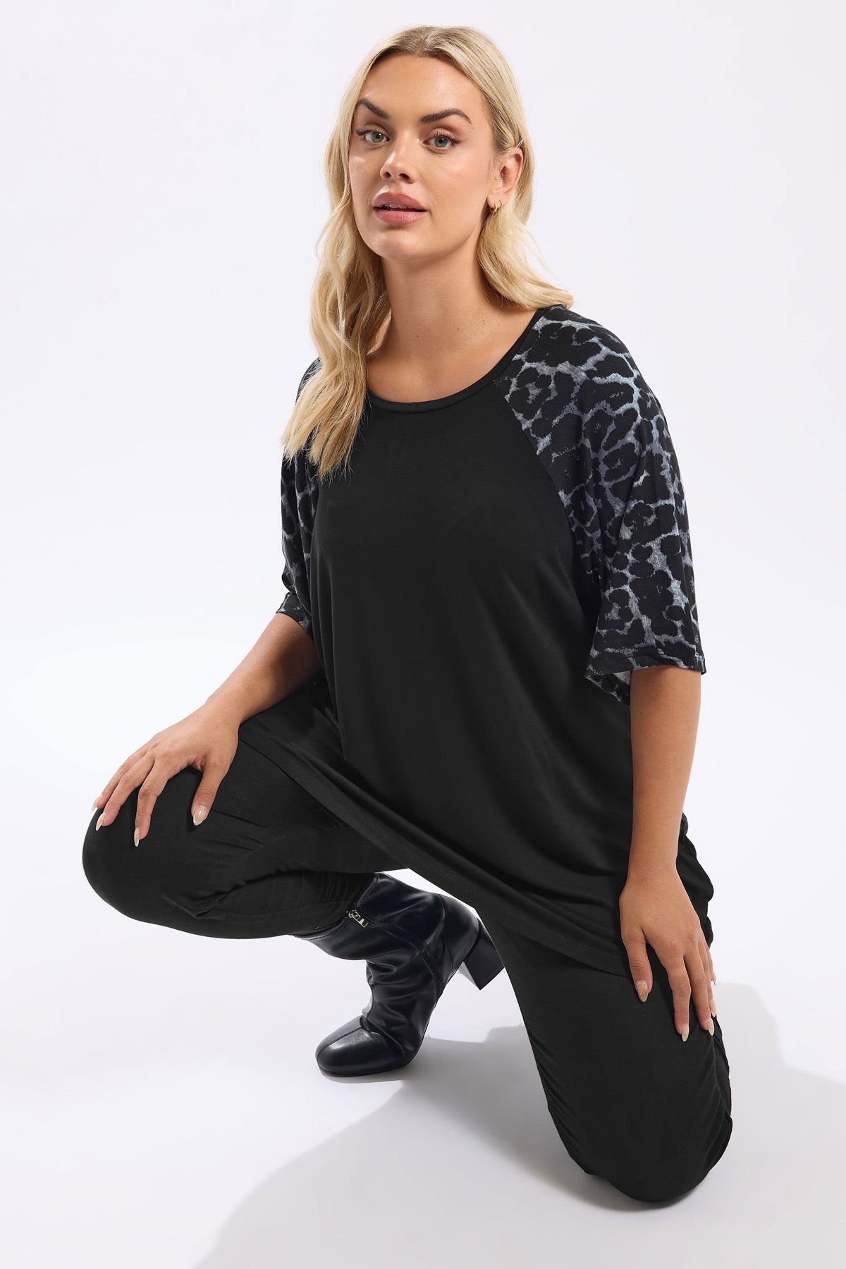 Büyük Beden Bisiklet Yaka Kısa Kollu Leopar Desenli T-shirt 322996 Vervegrand