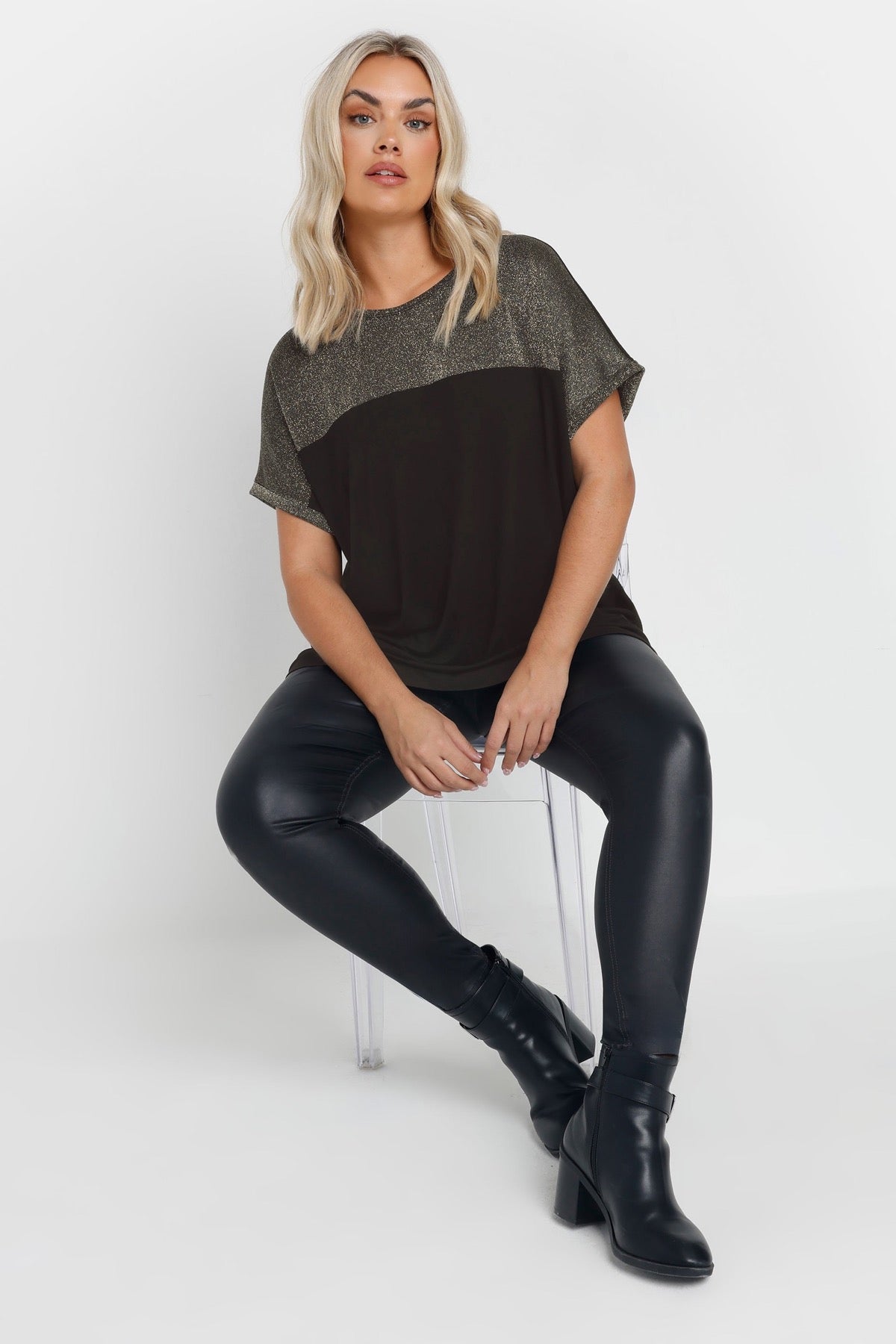 Büyük Beden Bisiklet Yaka Kısa Kollu Parlak Baskılı T-shirt 303843 Vervegrand