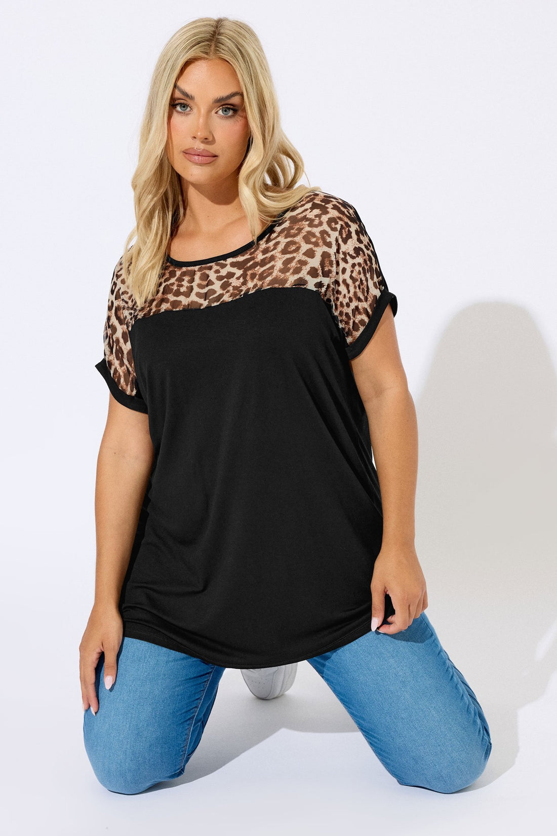 Bisiklet Yaka Kısa Kollu Transparan Leopar Detaylı T-shirt 304286 Vervegrand