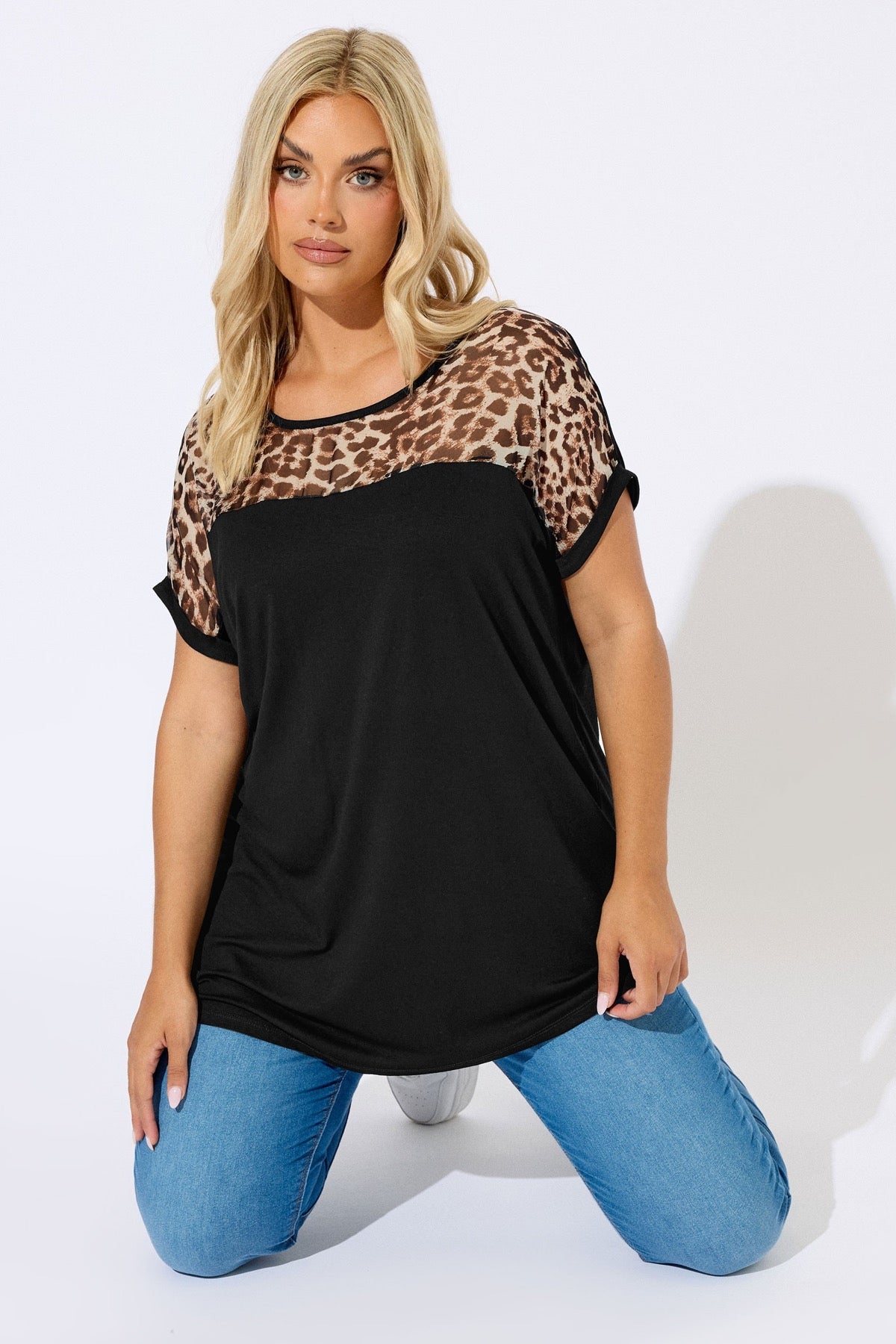 Büyük Beden Bisiklet Yaka Kısa Kollu Transparan Leopar Detaylı T-shirt 304286 Vervegrand