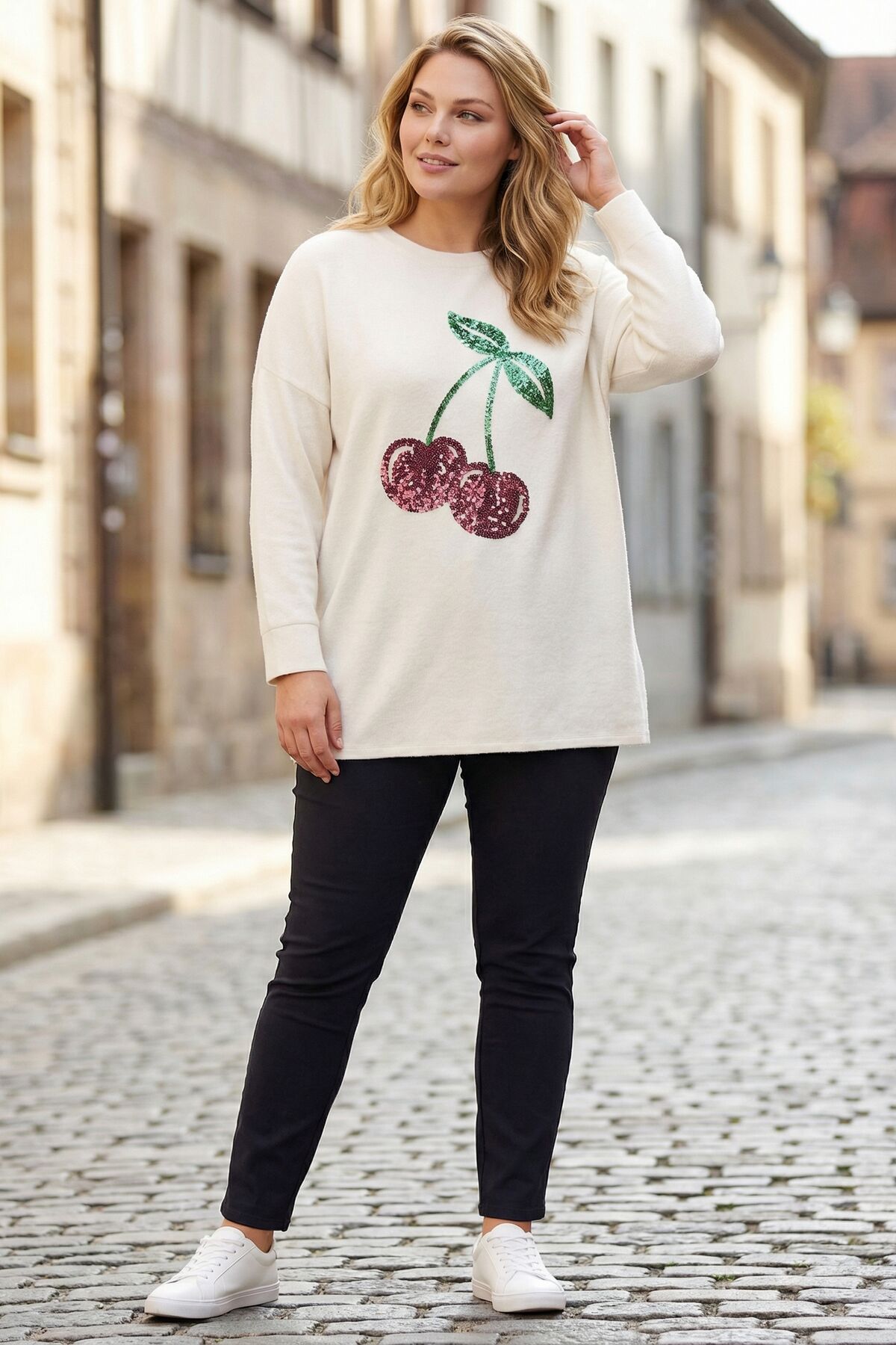 Bisiklet Yaka Krem Kiraz Pul İşlemeli Yumoş Kazak 285069 Vervegrand