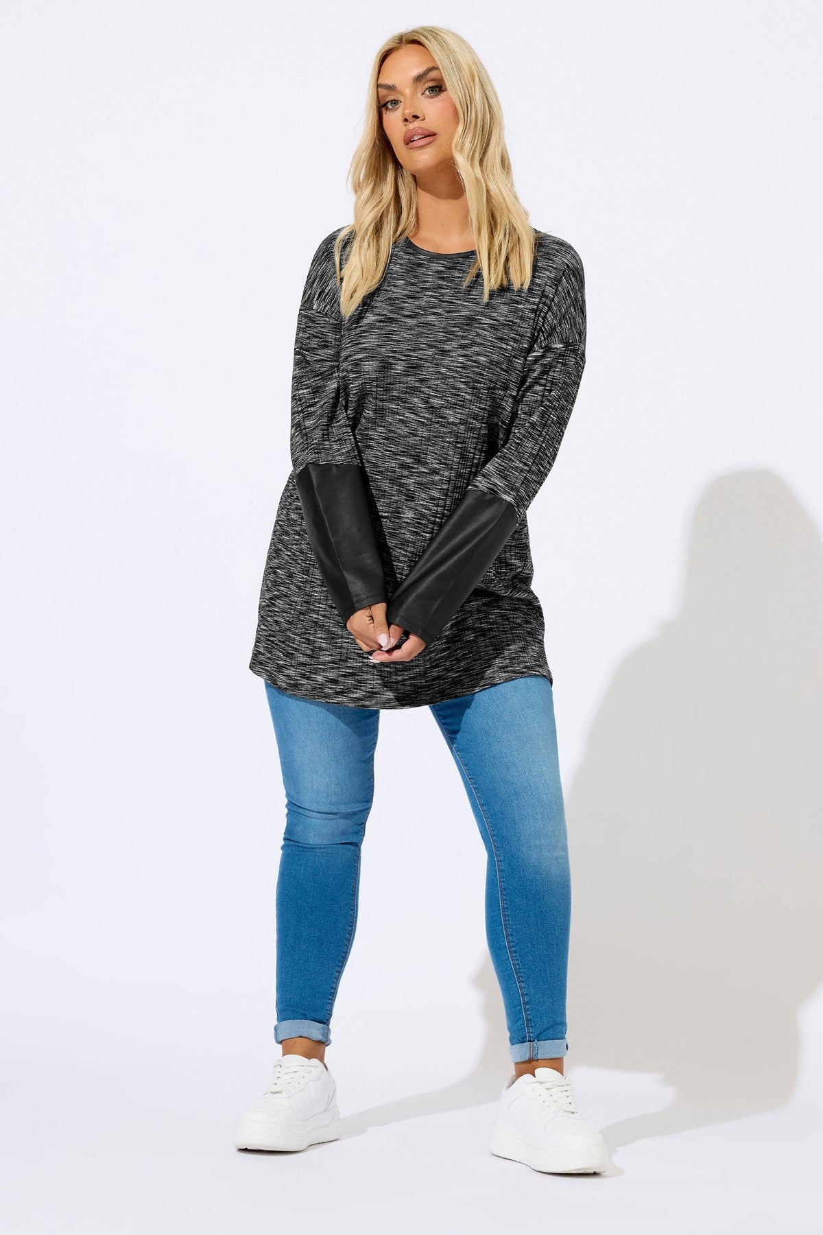 Büyük Beden Bisiklet Yaka Uzun Kollu Deri Detaylı T-shirt 303939 Vervegrand