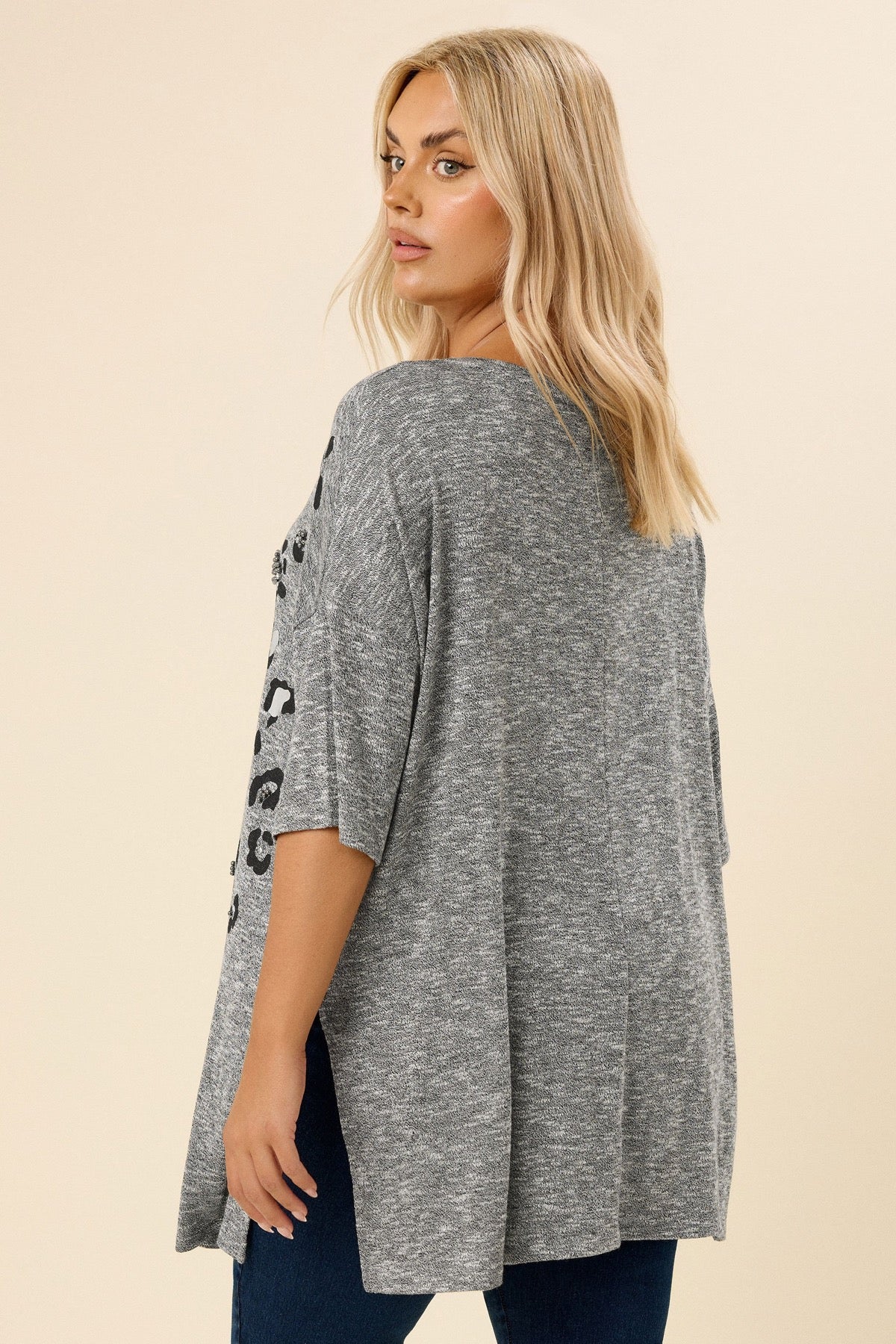 Büyük Beden Bisiklet Yaka Yarım Kol Yanı Yırtmaçlı Boncuklu Tunik 304279 Vervegrand