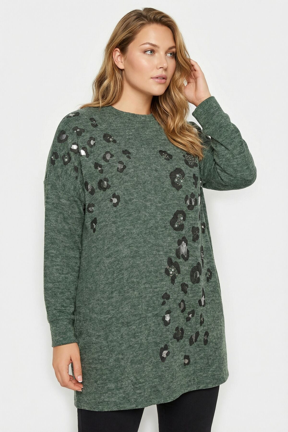 Taş Detaylı Leopar Desenli Yeşil Yumoş Kazak 285057 Vervegrand