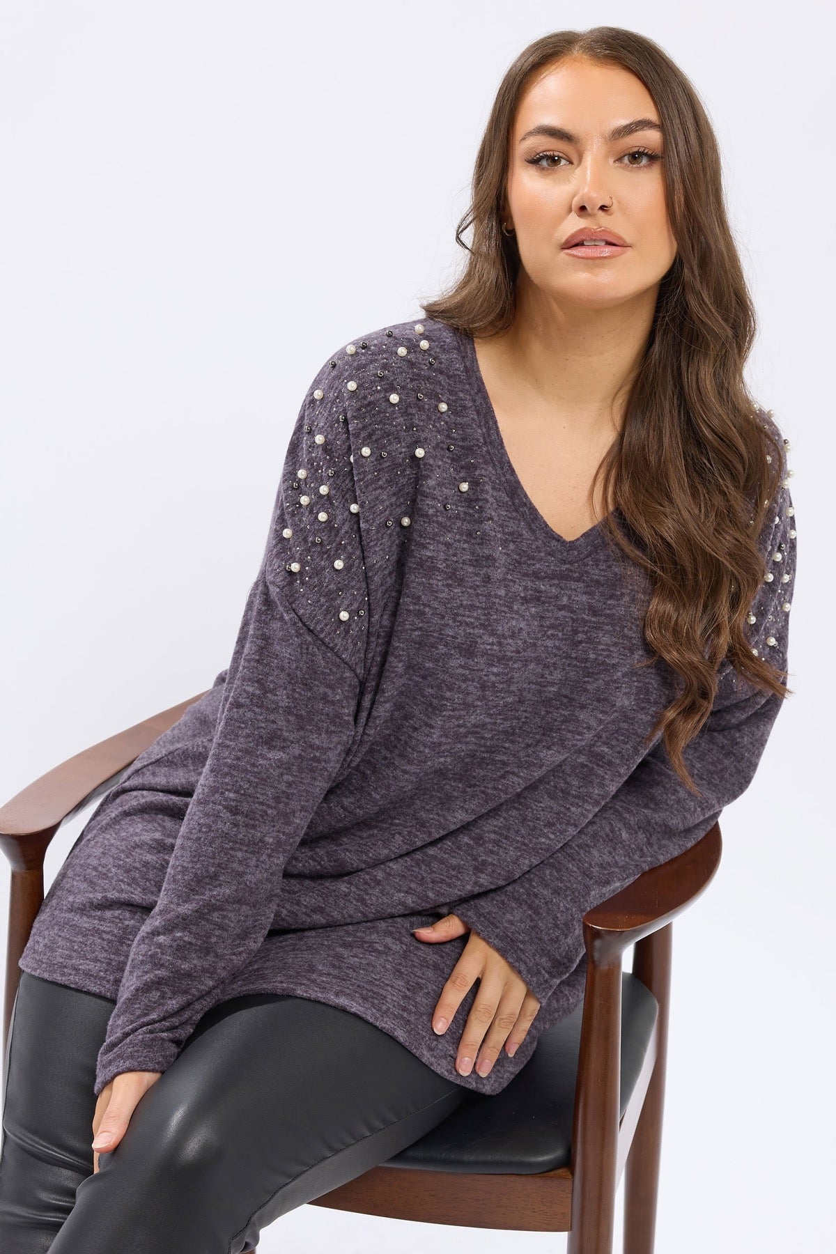 V Yaka Uzun Kollu Boncuklu Peluş Sweatshirt 285054 Vervegrand