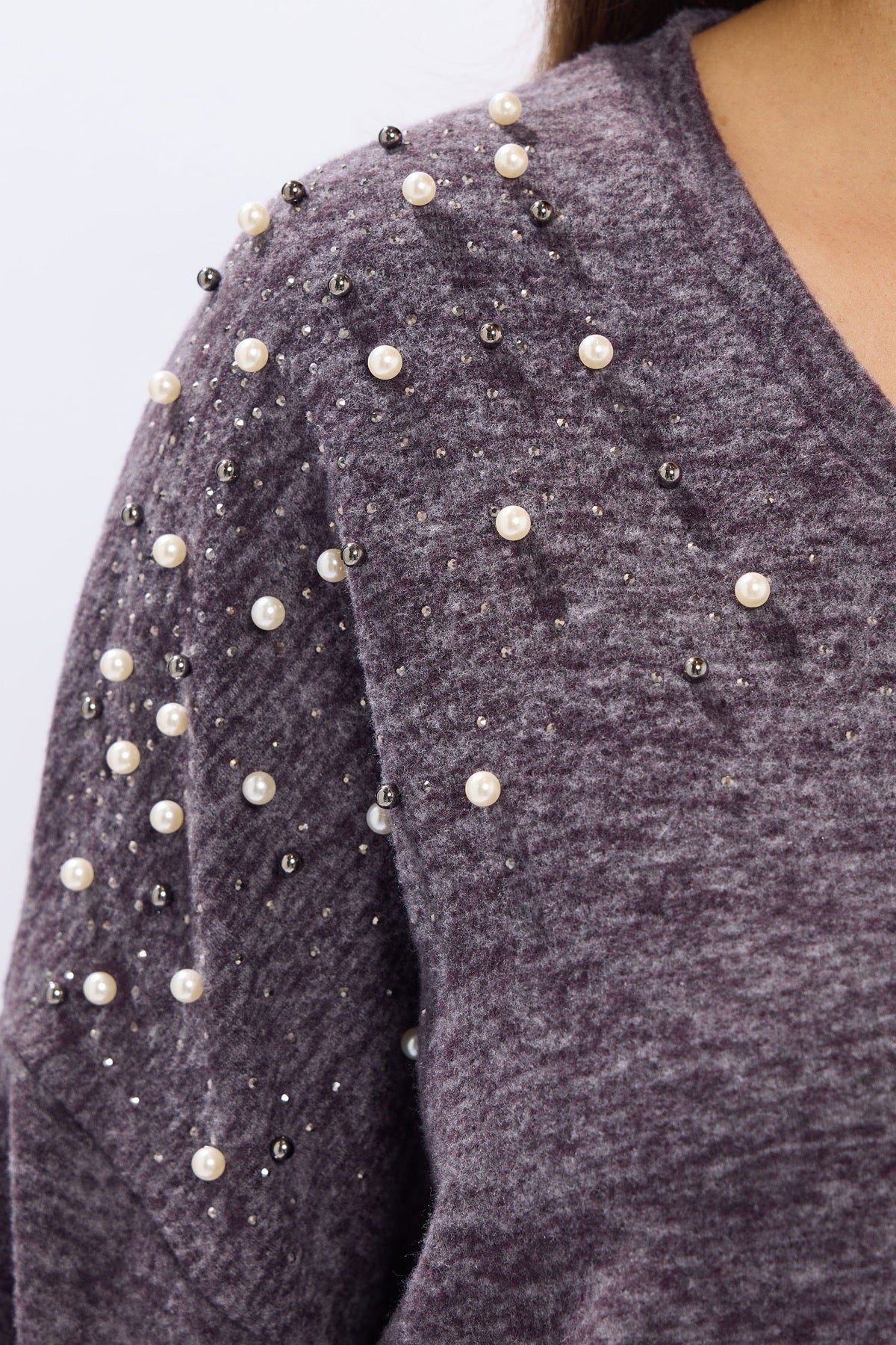 Büyük Beden V Yaka Uzun Kollu Boncuklu Peluş Sweatshirt 285054 Vervegrand