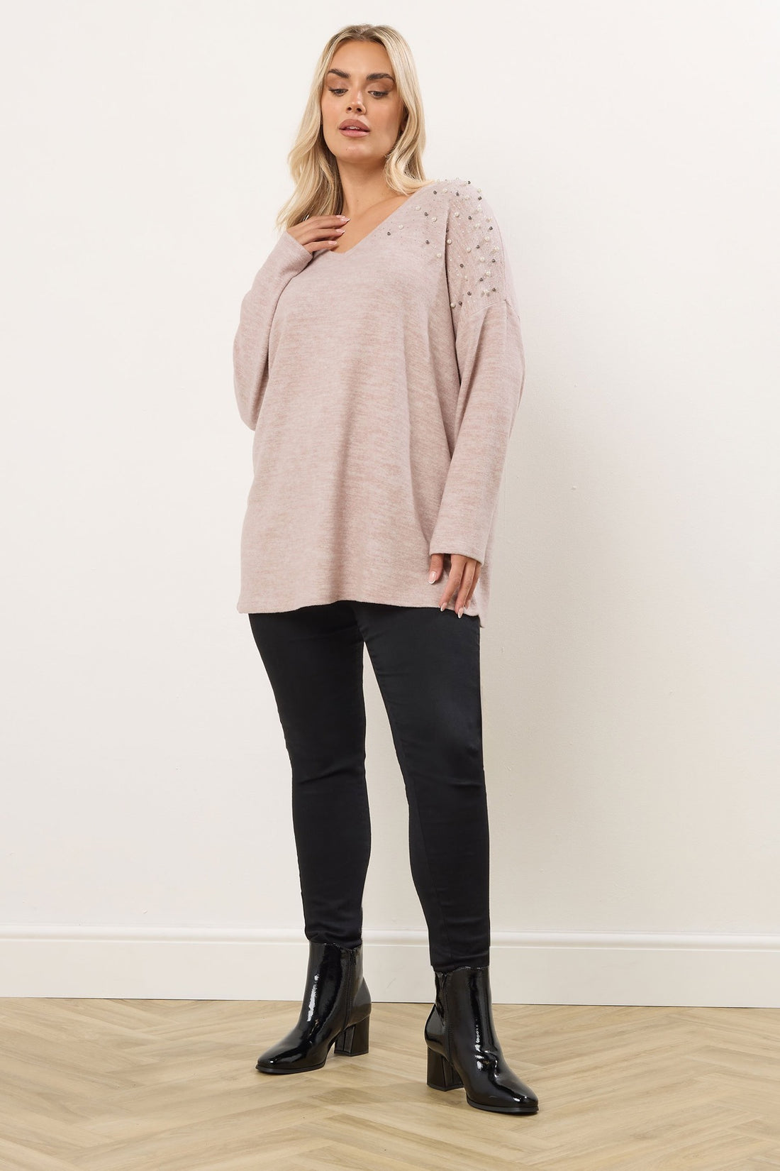 V Yaka Uzun Kollu Boncuklu Peluş Sweatshirt 285055 Vervegrand