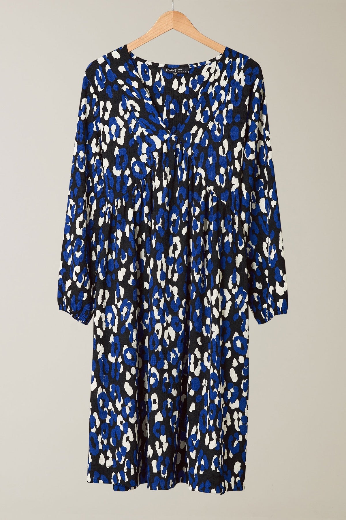 Büyük Beden V Yaka Uzun Kollu Bürümcük Kumaş Midi Elbise 615818 Mavi Vervegrand