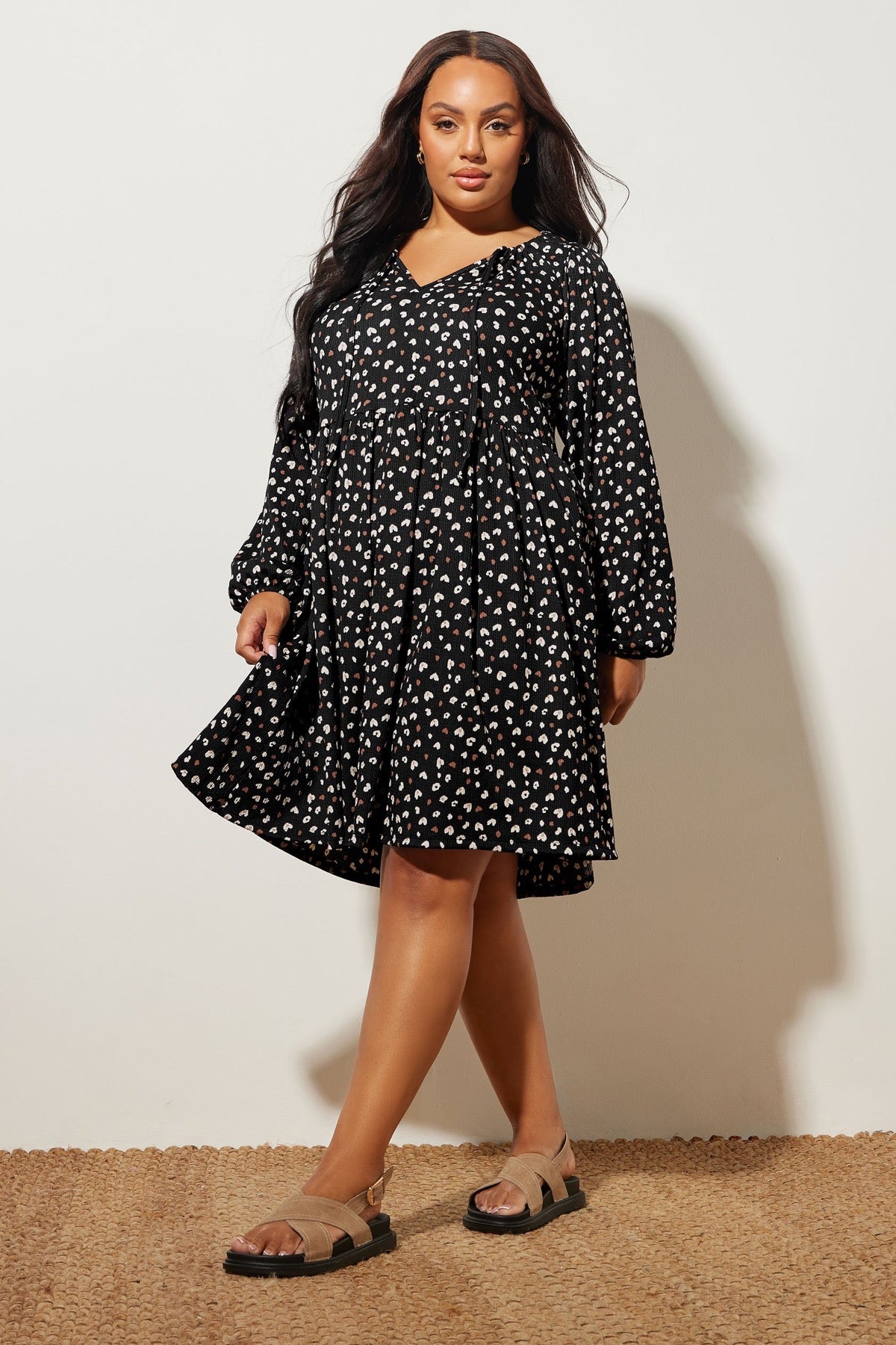 Büyük Beden V Yaka Uzun Kollu Bürümcük Kumaş Mini Elbise 303940 Vervegrand