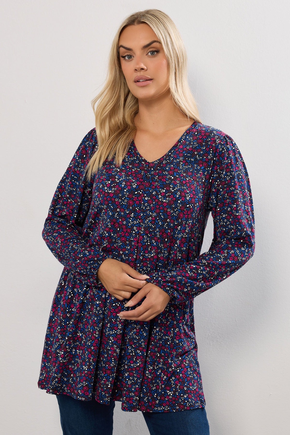 Büyük Beden V Yaka Uzun Kollu Çiçek Desenli T-shirt 322979 Vervegrand