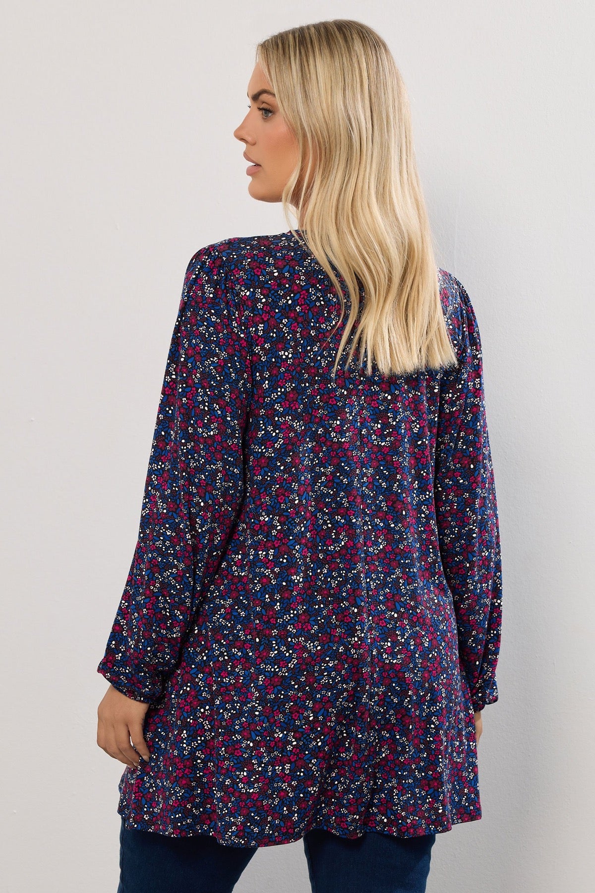 Büyük Beden V Yaka Uzun Kollu Çiçek Desenli T-shirt 322979 Mavi Kırmızı Vervegrand