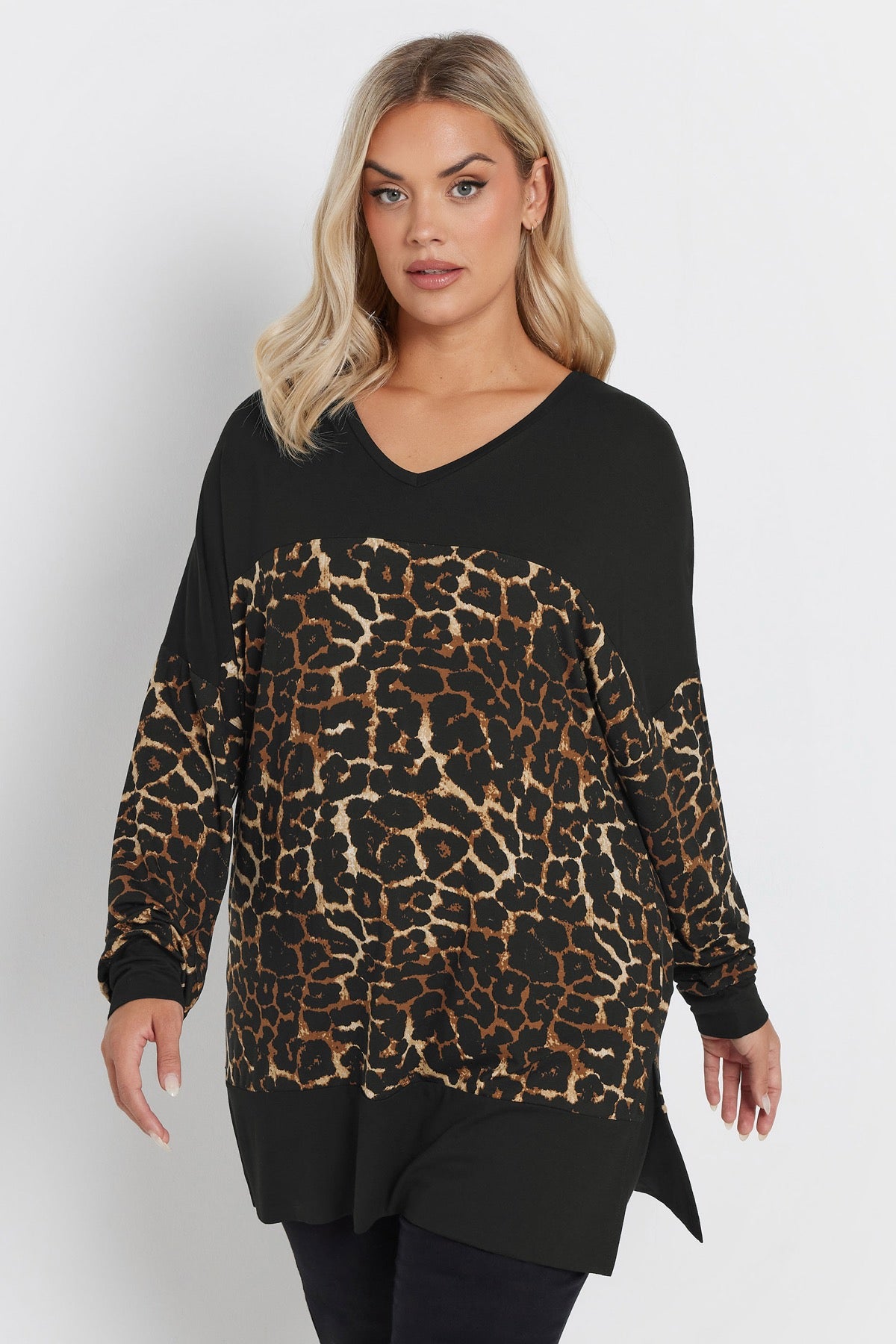 Büyük Beden V Yaka Uzun Kollu Leopar Desenli T-shirt 303784 Vervegrand