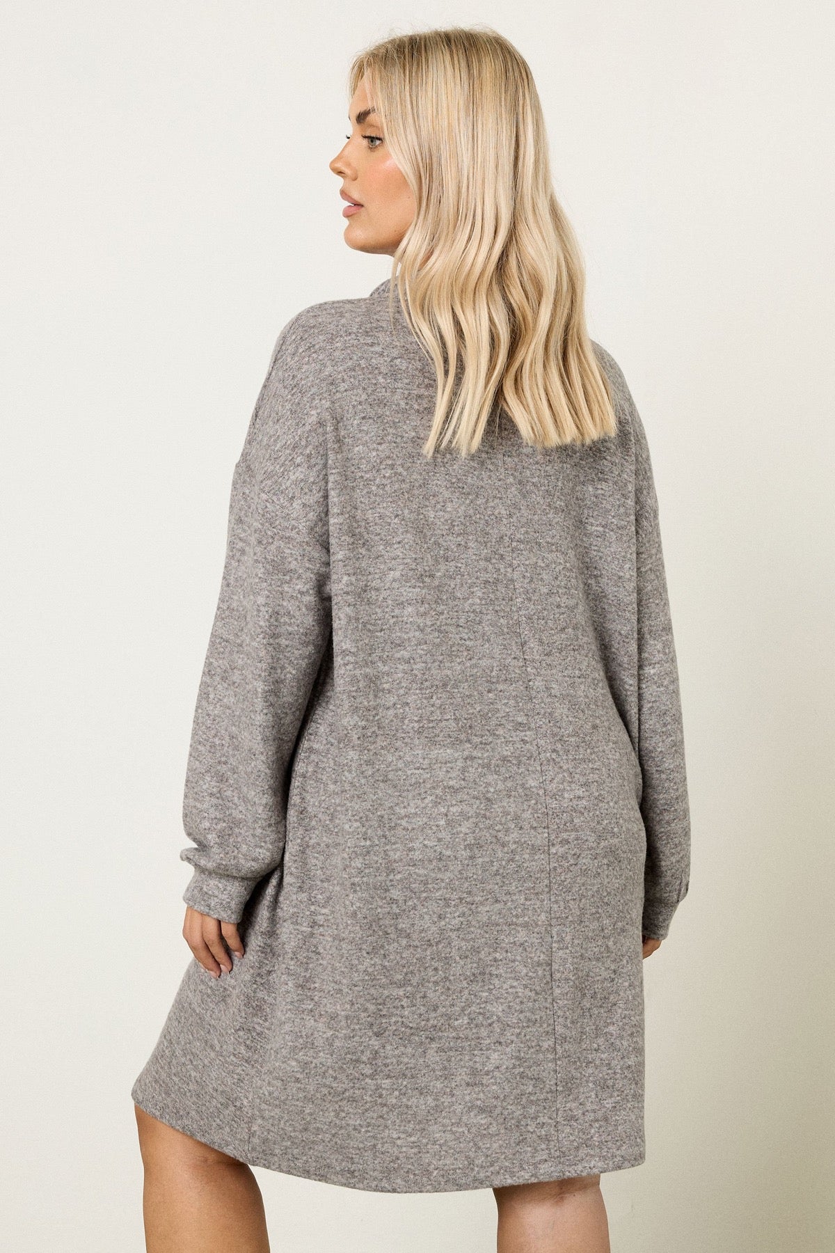 Büyük Beden V Yaka Uzun Kollu Peluş Kumaş Midi Elbise 304280 Vervegrand