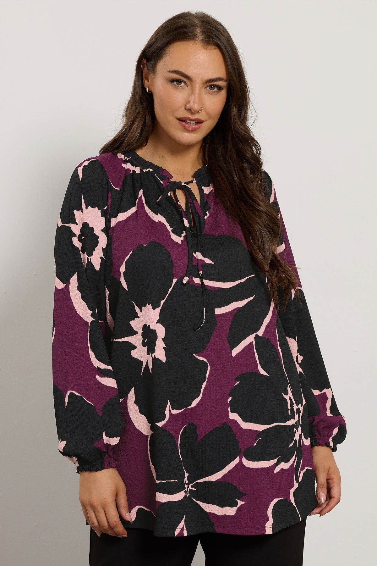 Büyük Beden Yakası Bağlamalı Uzun Kollu Çiçek Desenli Bluz 616410 Vervegrand