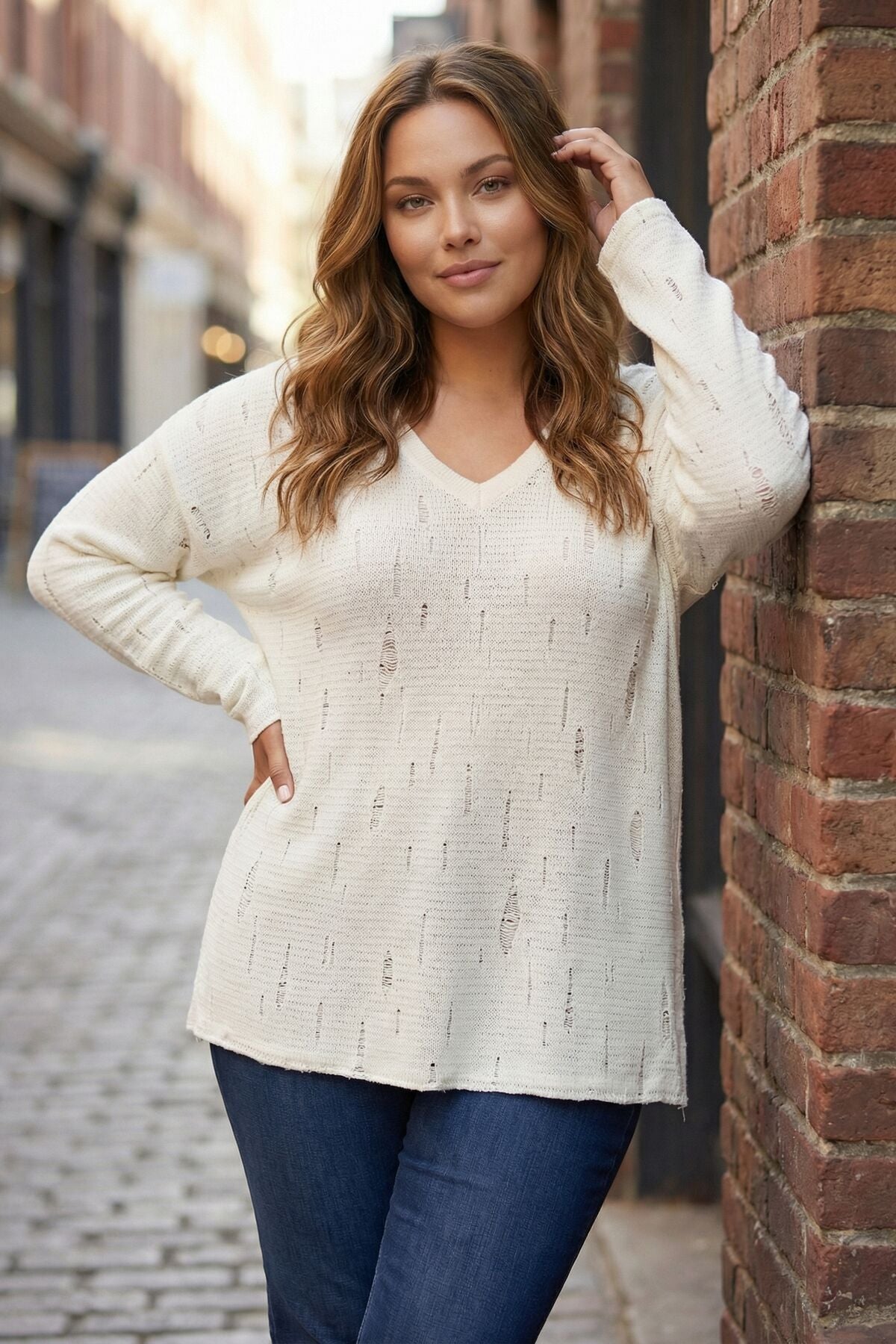 Yırtık Detaylı Ekru Triko Kazak 89-139 Ekru Vervegrand