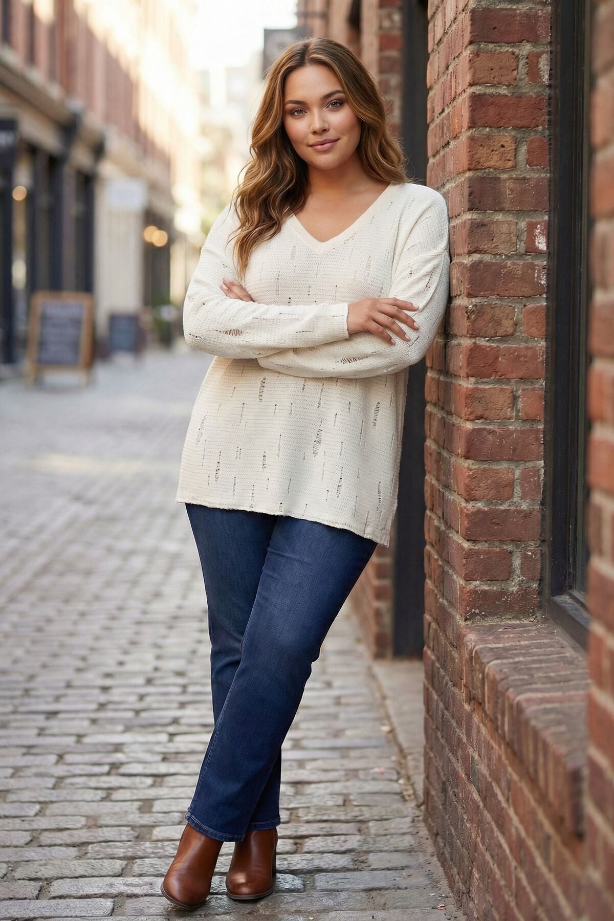 Yırtık Detaylı Ekru Triko Kazak 89-139 Vervegrand