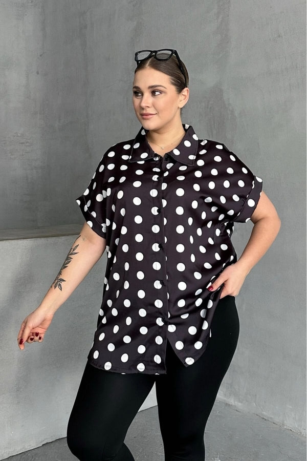 Büyük Beden Önü Düğmeli Kısa Kollu Puantiye Desenli Gömlek 303460 Vervegrand