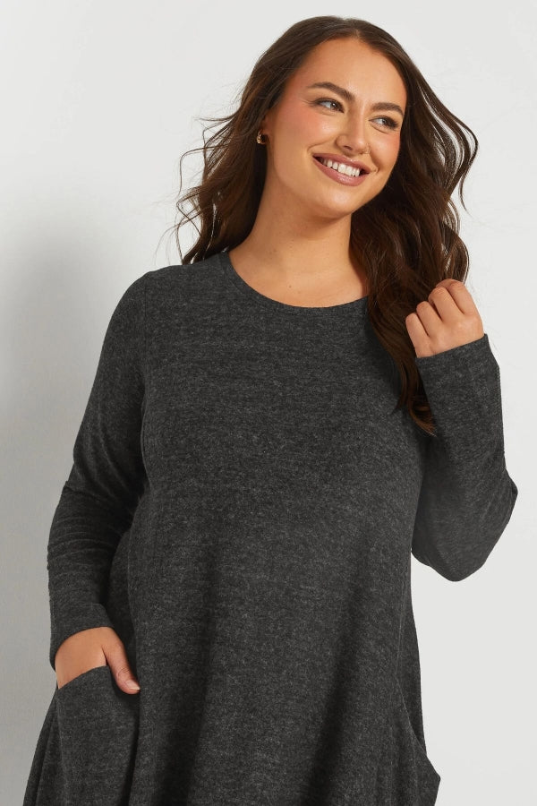 Büyük Beden Uzun Kol Bisiklet Yaka Eteği Bollaşan Cepli Elbise 270083 Vervegrand