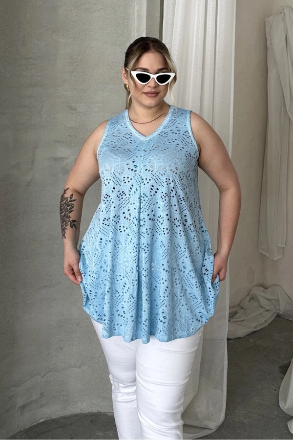 Büyük Beden V Yaka Sıfır Kol Dantel Detaylı Astarsız Bluz 302965 Vervegrand