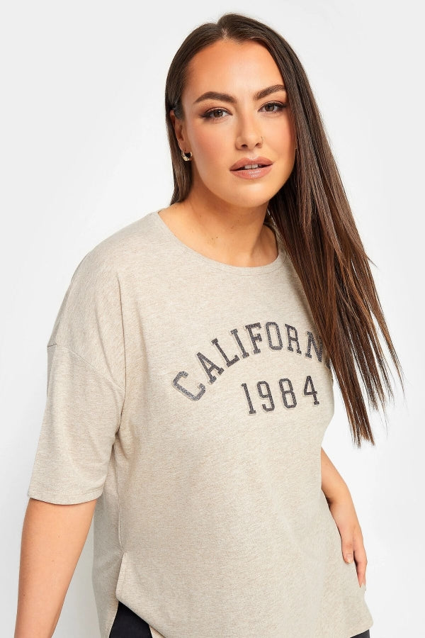 Büyük Beden Yırtmaç Detaylı Yazı Baskılı Bisiklet Yaka Yarım Kollu T-shirt 302203 Vervegrand