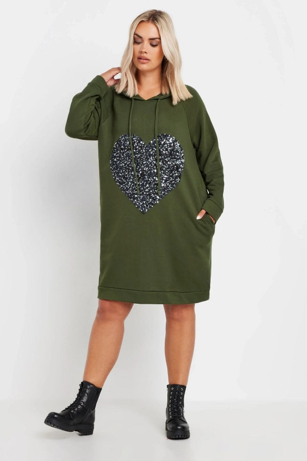 Vervegrand büyük beden haki renk payetli kalpli kapüşonlu sweatshirt elbise