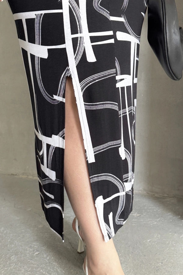 Büyük Beden Beli Lastikli Soyut Desenli Yırtmaç Detaylı Uzun Etek 98-120 Vervegrand