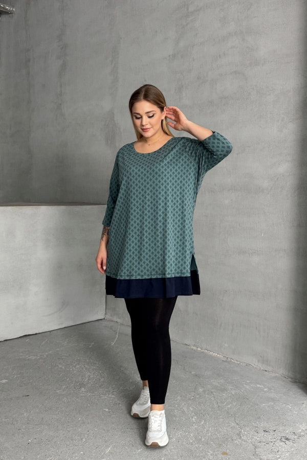 Büyük Beden Bisiklet Yaka Fakir Kol Yırtmaçlı Desenli Bluz 300400 Vervegrand