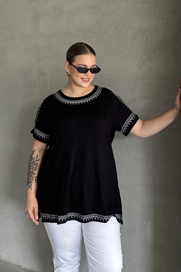 Büyük Beden Omuz Detaylı Etnik Desenli Nakışlı T-shirt 303518 Vervegrand