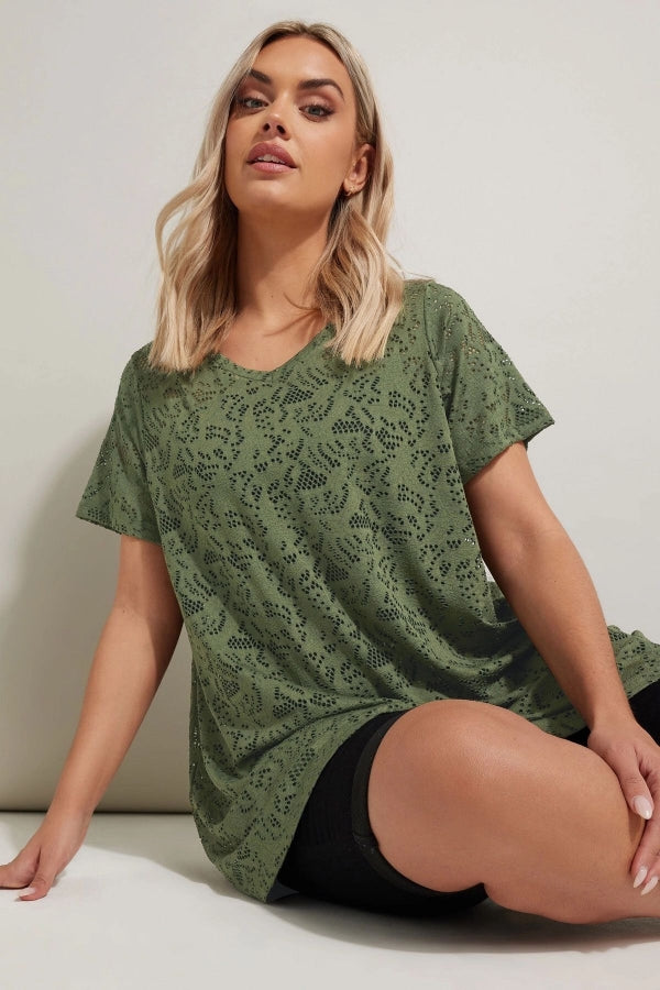 Büyük Beden V Yaka Kolsuz Astarsız Dantel T-shirt 304091 Vervegrand