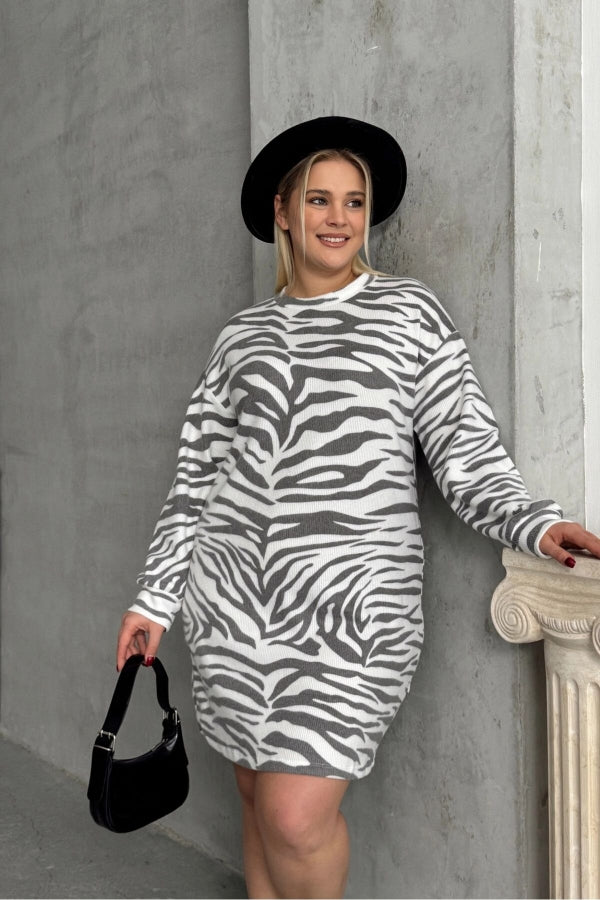 Büyük Beden Uzun Kollu Bisiklet Yaka Zebra Desenli Mini Elbise 84-194 Vervegrand