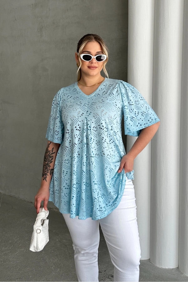 Büyük Beden V Yaka Kısa Kollu Dantel Detaylı Astarsız Bluz 302957 Vervegrand