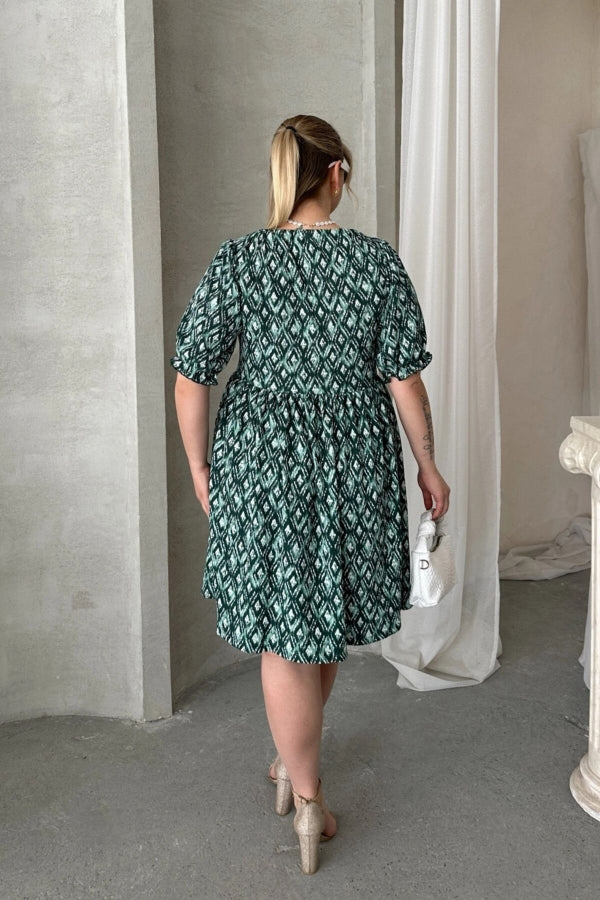 Büyük Beden Önü Bağlamalı Yarım Kollu Desenli Mini Elbise 101-8 Vervegrand