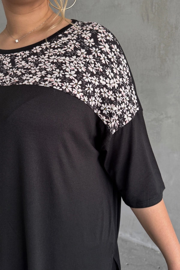 Büyük Beden Bisiklet Yaka Kısa Kollu Yırtmaç Detaylı Desenli Bluz 301623 Vervegrand