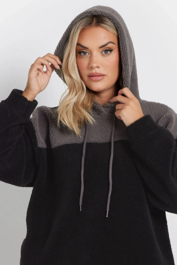 Büyük Beden Uzun Kollu Kapüşonlu ve Cepli Peluş Sweatshirt 303790 Vervegrand