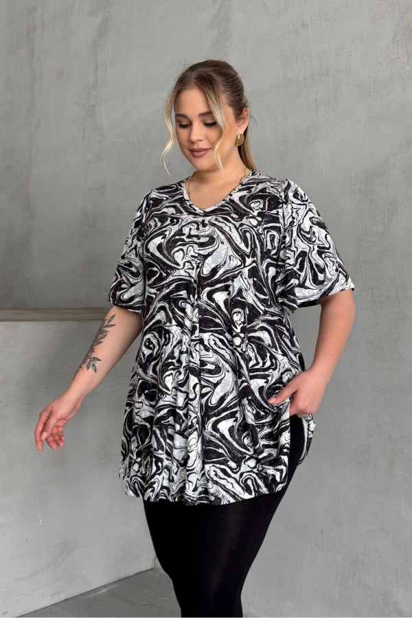 Büyük Beden V Yaka Kısa Kollu Eteği Bollaşan Desenli Bluz 101-17 Vervegrand
