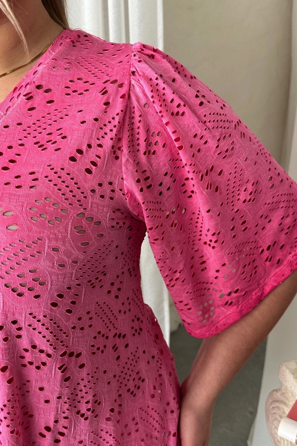 Büyük Beden V Yaka Kısa Kollu Dantel Detaylı Astarsız Bluz 302956 Vervegrand