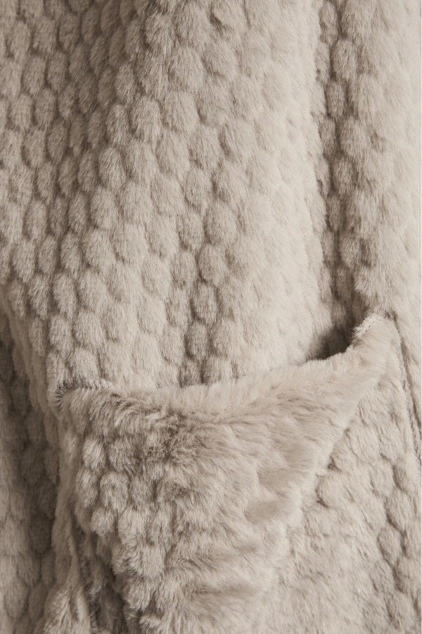 Büyük Beden Uzun Kollu Kapüşonlu Cepli Suni Kürk İnce Ceket 301652 Vervegrand