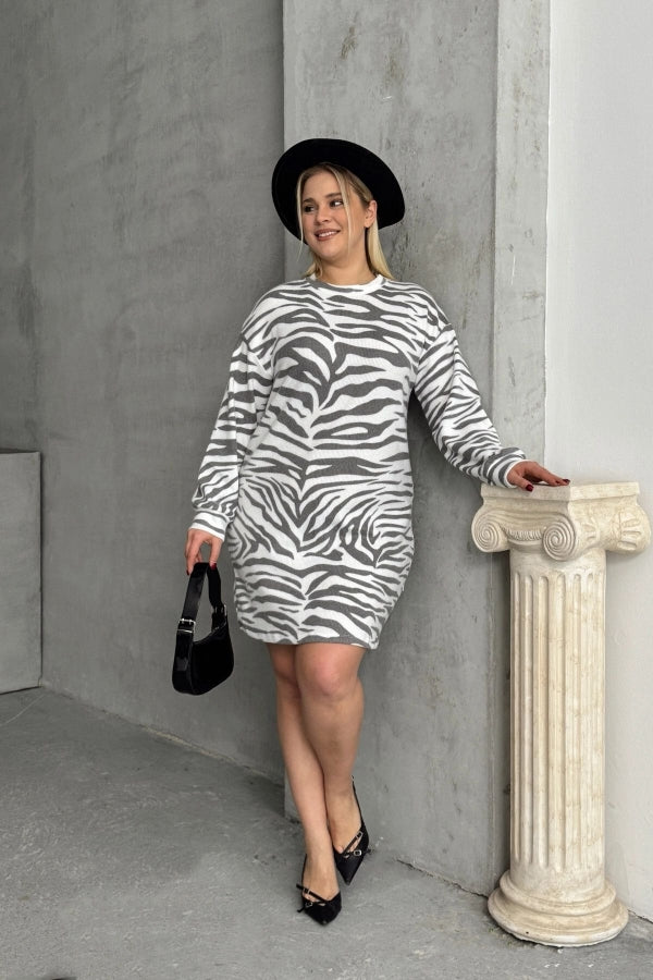 Büyük Beden Uzun Kollu Bisiklet Yaka Zebra Desenli Mini Elbise 84-194 Vervegrand