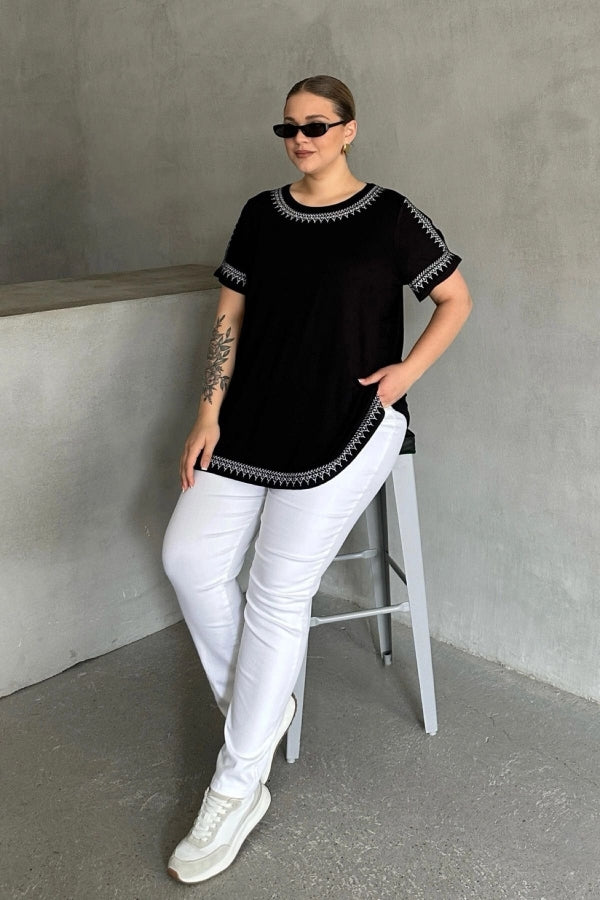 Büyük Beden Omuz Detaylı Etnik Desenli Nakışlı T-shirt 303518 Vervegrand