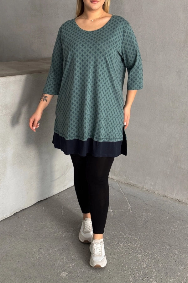 Büyük Beden Bisiklet Yaka Fakir Kol Yırtmaçlı Desenli Bluz 300400 Vervegrand