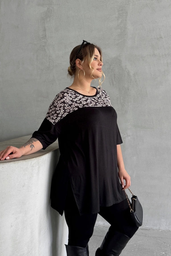 Büyük Beden Bisiklet Yaka Kısa Kollu Yırtmaç Detaylı Desenli Bluz 301623 Vervegrand