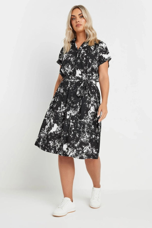 Büyük Beden Soyut Desenli Önü Düğmeli Kuşaklı Midi Boy Elbise 303330 Vervegrand