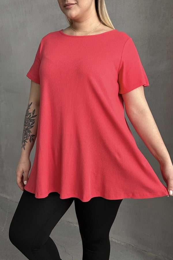 Büyük Beden Kısa Kollu Bisiklet Yaka Eteği Bollaşan Basic Bluz 100-50 Vervegrand